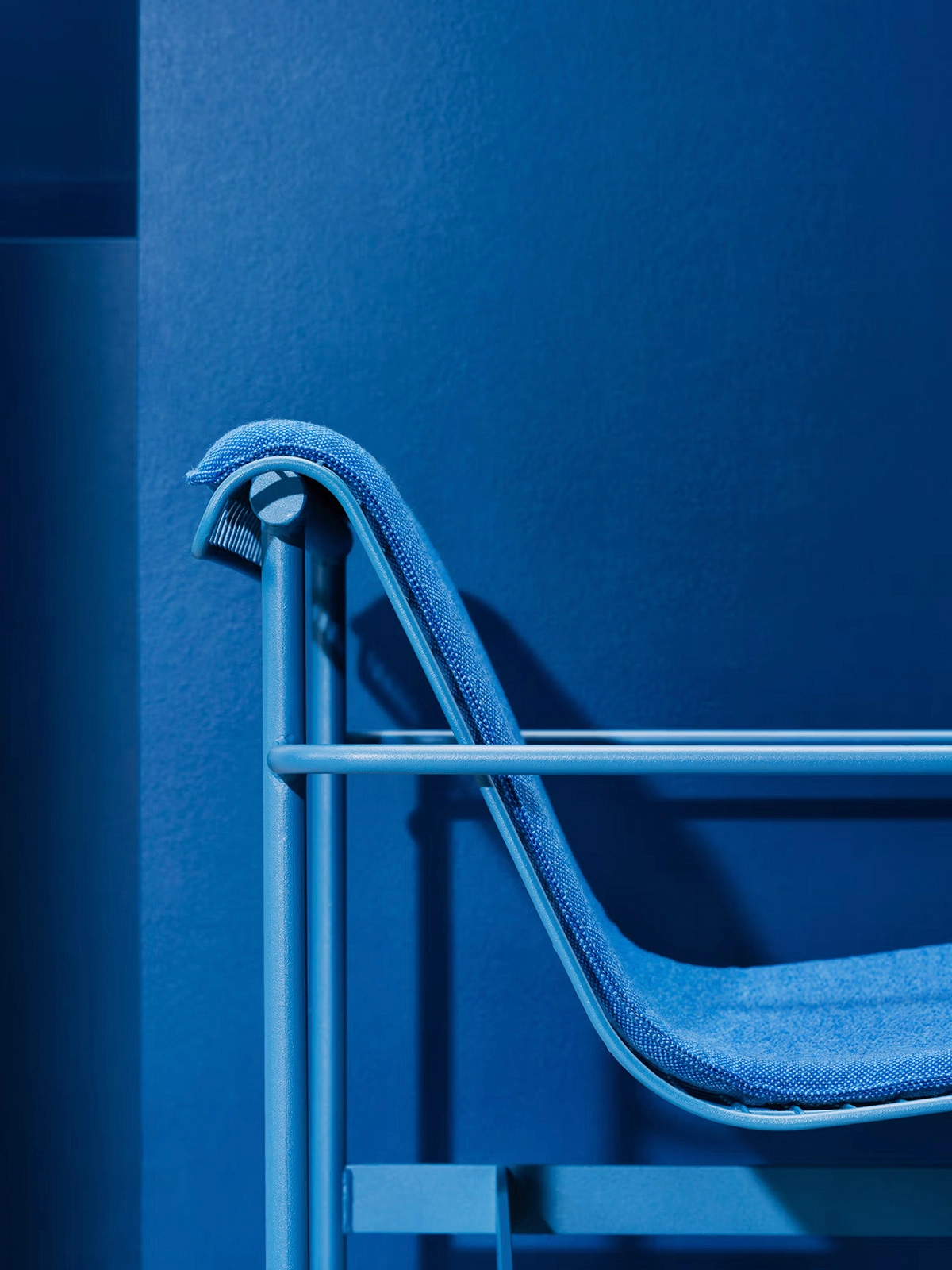 MUNCH series by Andreas Engesvik and Jonas Stokke for Vestre featuring expanded outdoor furniture collection for public spaces
