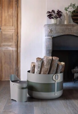 Eldvarm unveils two new designs that expand its collection of contemporary fireplace accessories: the Tilda Bucket and the Emma Basket XL. Created in collaboration with Swedish designer Emma Olbers, the pieces continue a decade-long partnership defined by sustainable materials, refined craftsmanship and a deep respect for the rituals of fire.