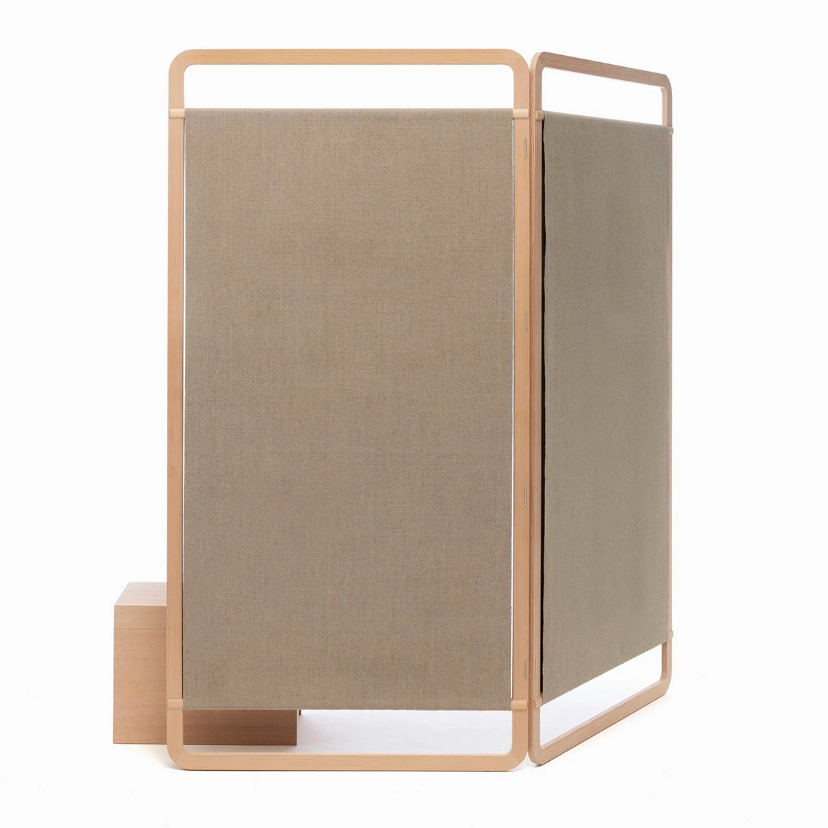 Akiko Kuwahata and Ken Winther Andersen-Andersen